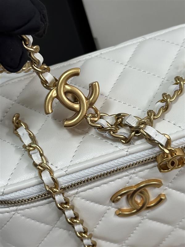 2026127205141406 700